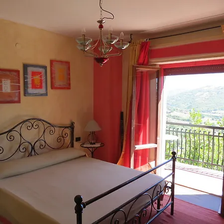 Il Borgo Sulla Collina Civitella Benazzone